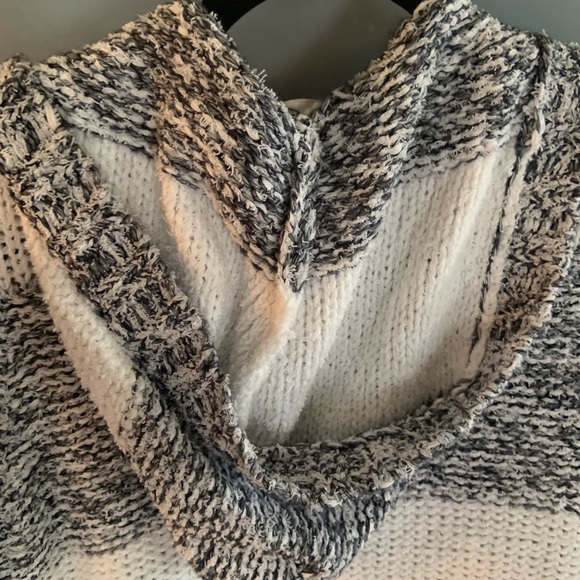 Michael Kors Open Cardigan size small - Picture 6 of 7